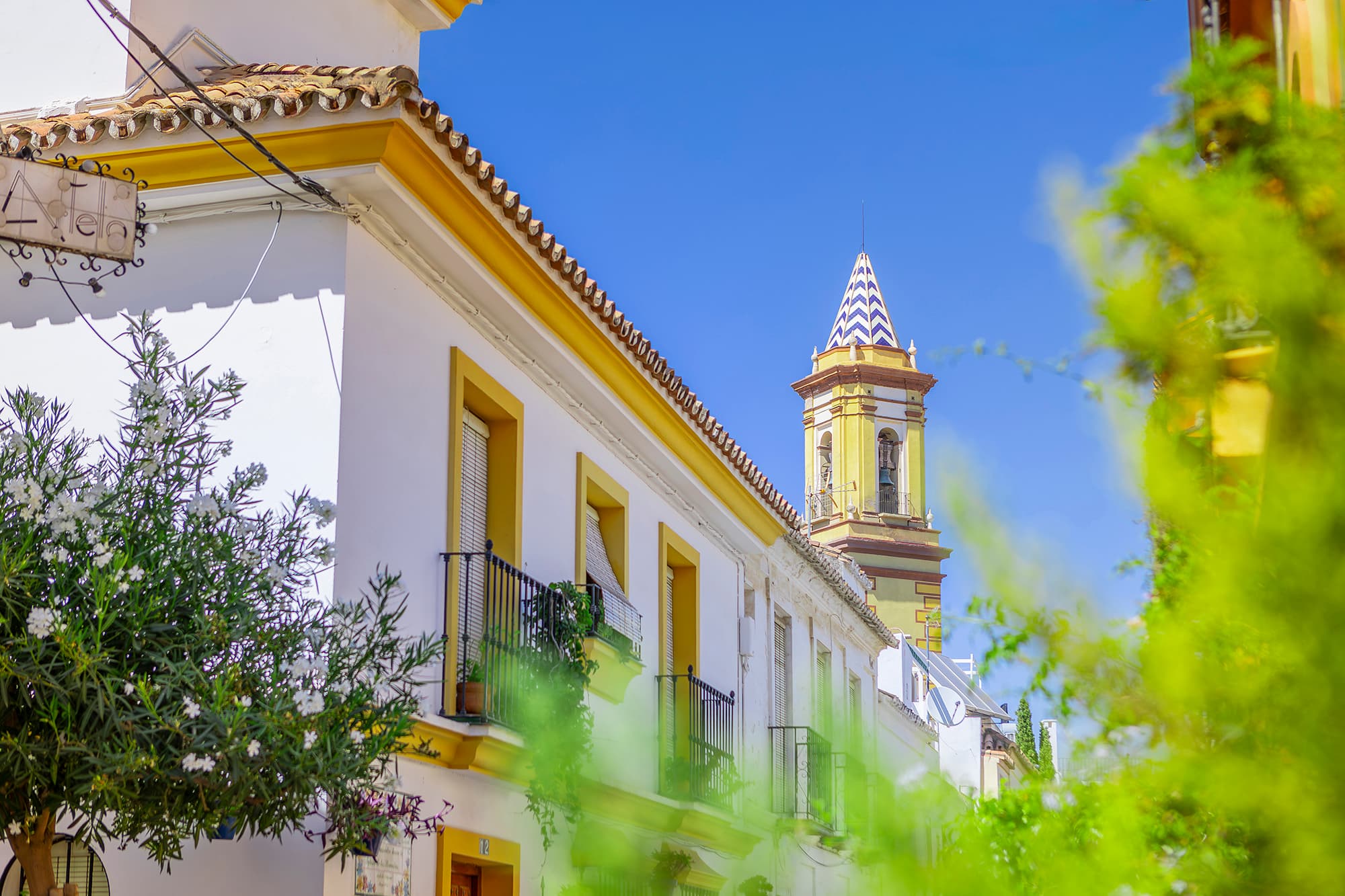 Torre del Reloj en el centro histórico de Estepona.