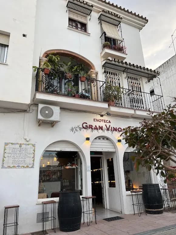 Botellas en Enoteca Gran Vino, Estepona