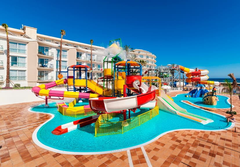 globales-playa-estepona-water-park-infantil