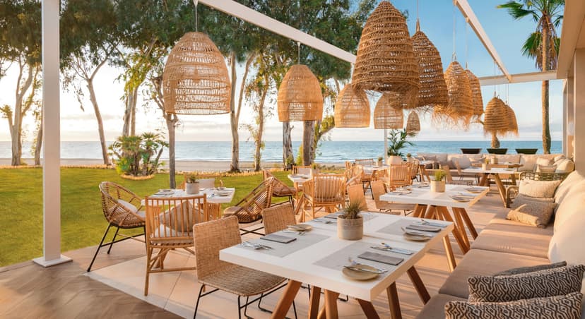 Ikos-Andalusia-Beach-Club-Restaurant-Outdoor_2880x1573