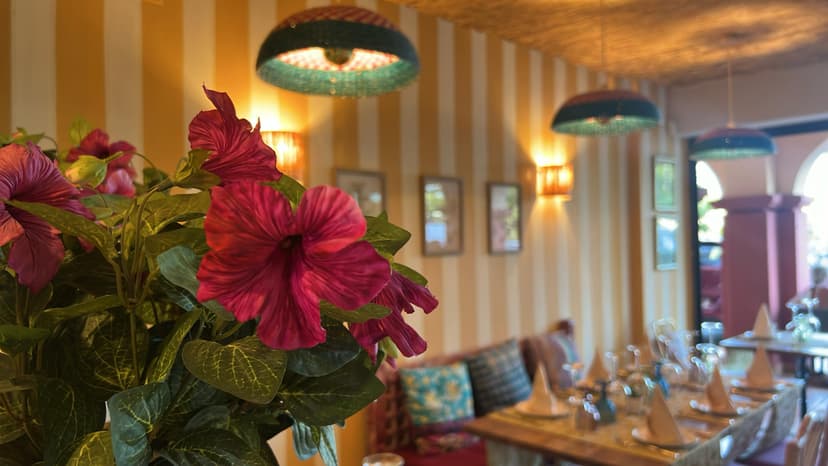 Restaurante India House — Restaurante, Zona Este