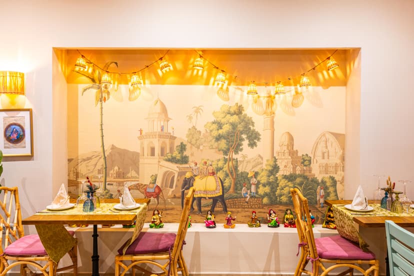 Restaurante India House — Restaurante, Zona Este