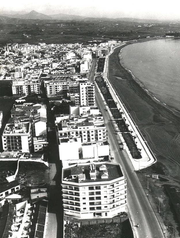 Vista aérea del Paseo Marítimo — imagen histórica