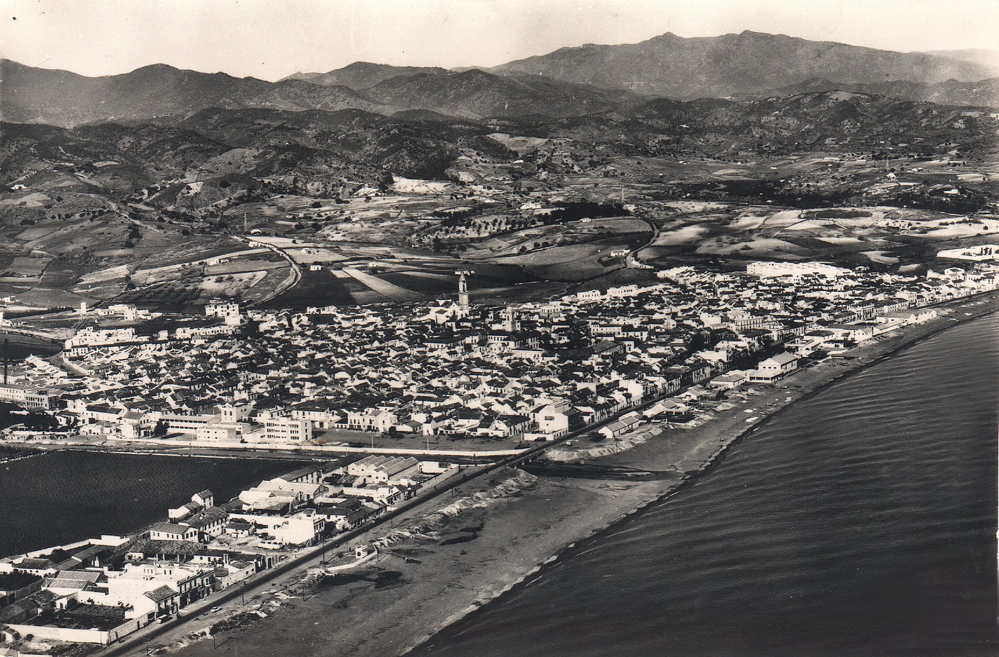 Vista aérea de Estepona — imagen histórica