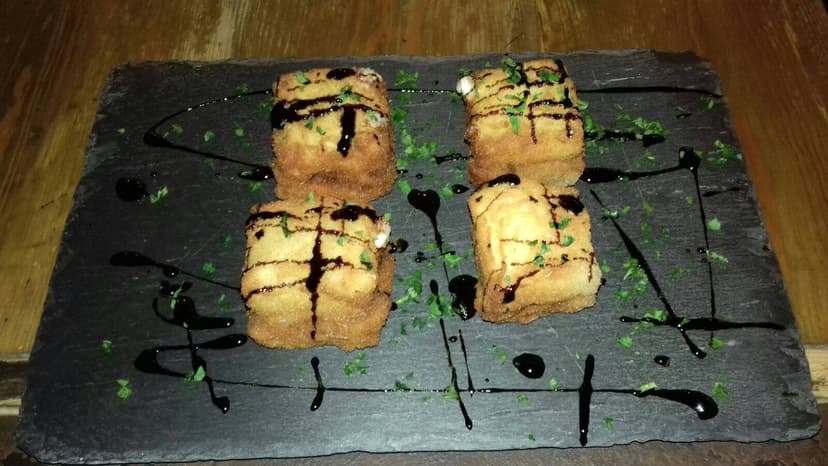 A Tavola (Italiano) — Restaurante, Zona Este