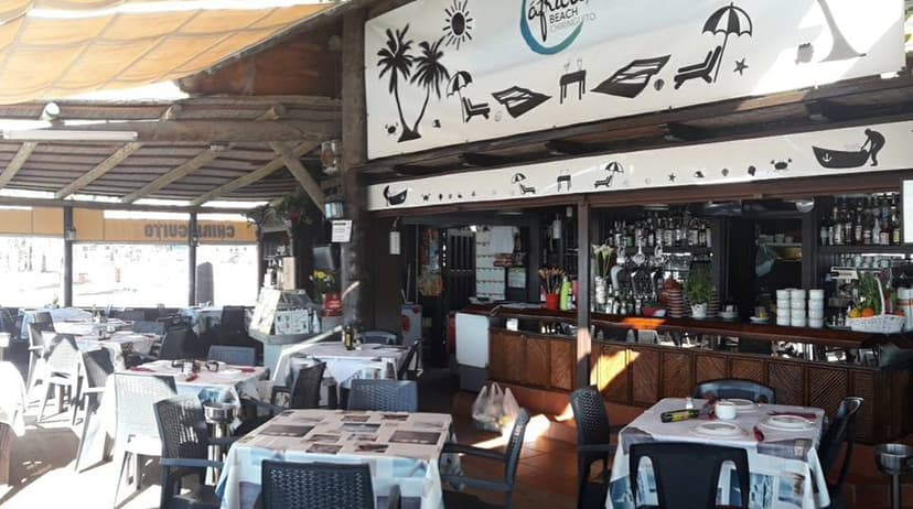 Chiringuito Africa Beach — Chiringuito, Playa de la Rada