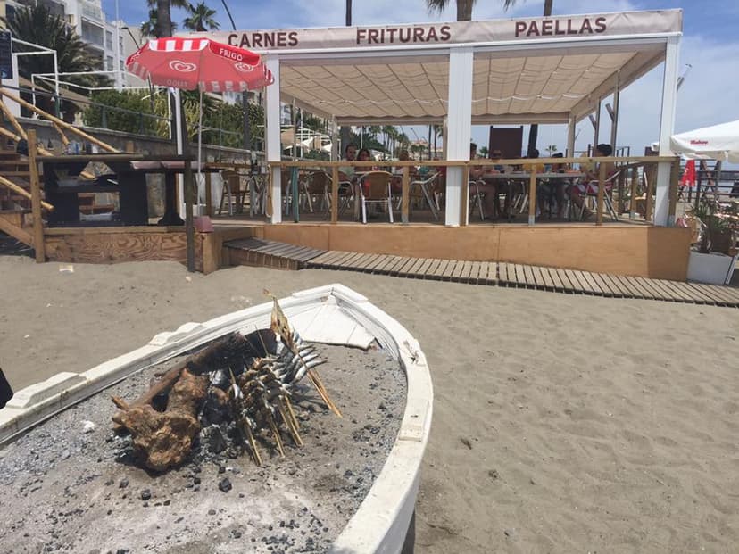 Chiringuito Central Beach — Chiringuito, Playa de la Rada