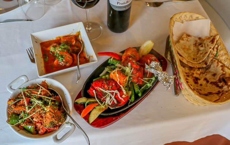 Chilli (Hindú-Mexicano) — Restaurante, Zona Este