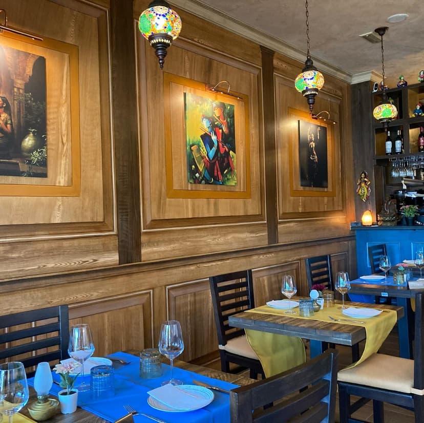 Restaurante India House — Restaurante, Zona Este