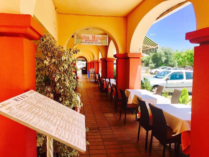Restaurante India House — Restaurante, Zona Este