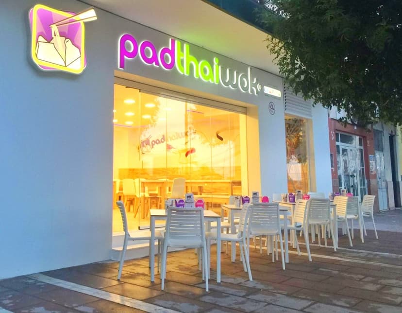 Restaurante Pad Thai Wok Estepona — Restaurante, Paseo marítimo