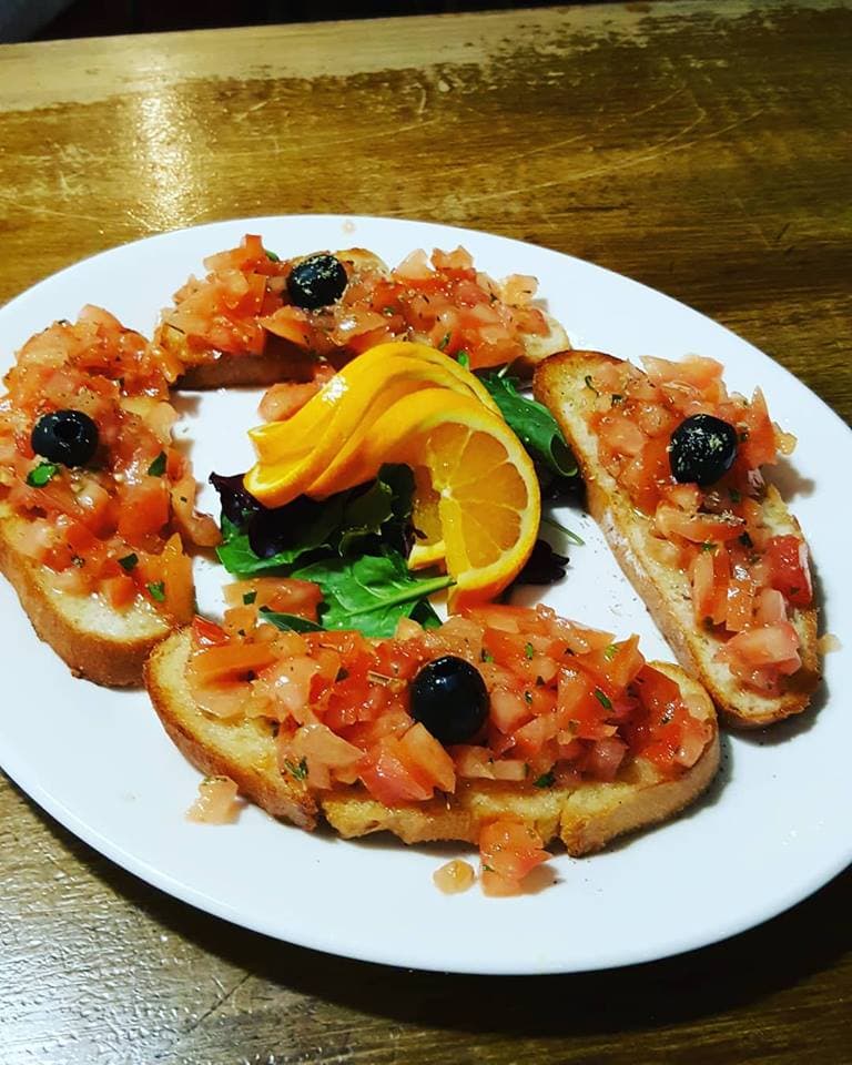 Dolce vita (Italiano) — Restaurante, Puerto