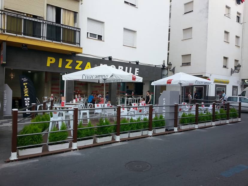 Pizza Mobile (Pizzería) — Restaurante, Centro