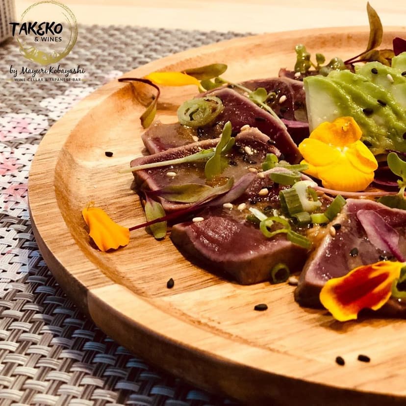 Takeko Japanese Bar — Restaurante, Centro