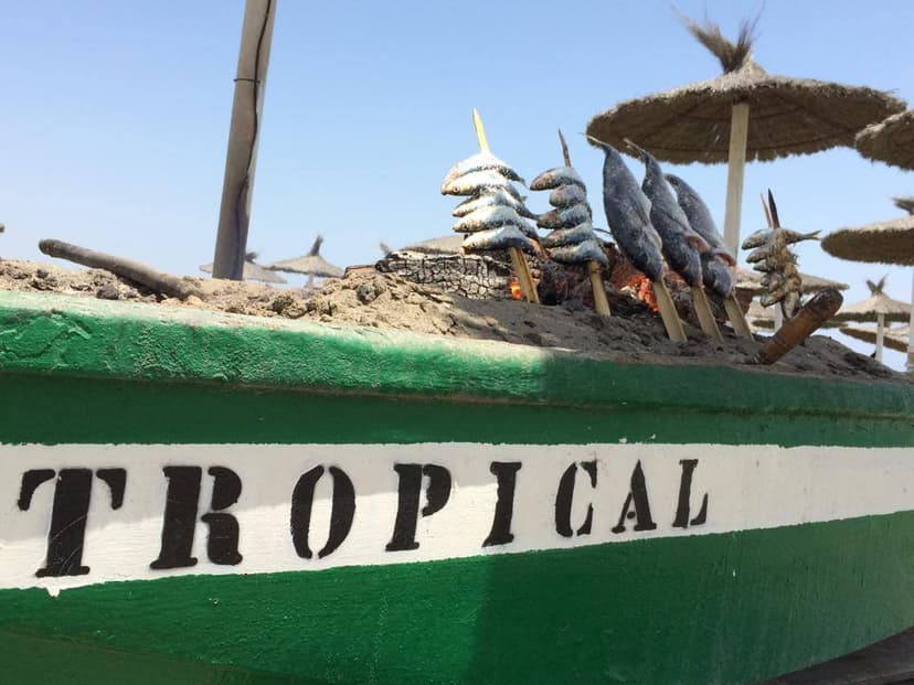 Chiringuito Tropical — Chiringuito, Playa de la Rada