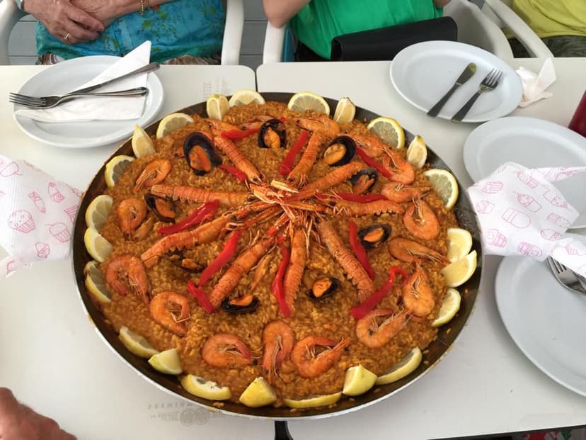 Chiringuito Tropical — Chiringuito, Playa de la Rada