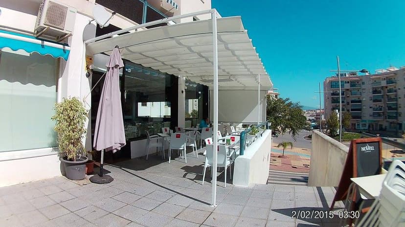 Urban Tapas Estepona — Bar y tapeo, Puerto