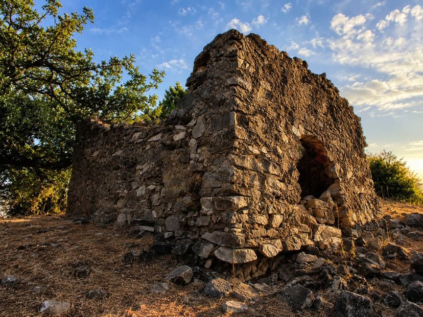 Ruinas del Castillo el Nicio en el Padrón Alto, Estepona