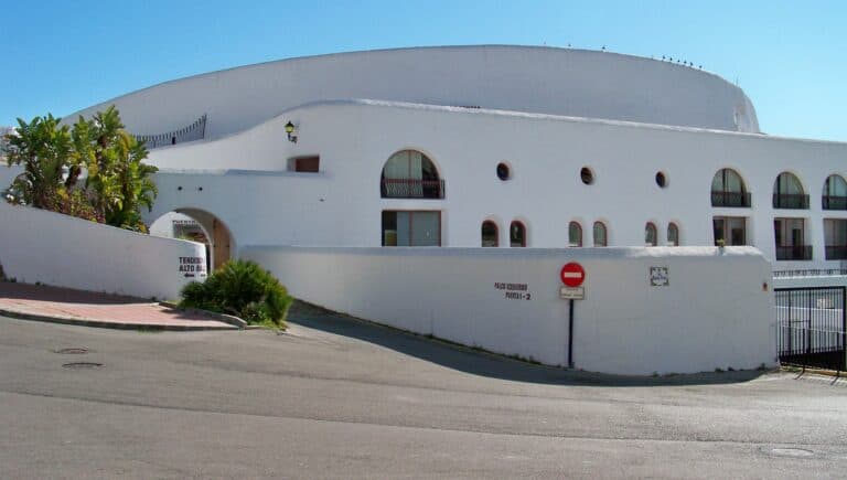 Exterior de la Plaza de Toros de Estepona