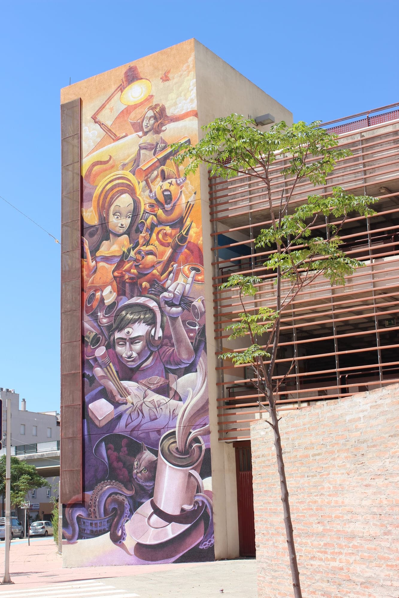 Mural "Musas" de Eduardo Luque Puertas "Lalone" en Estepona