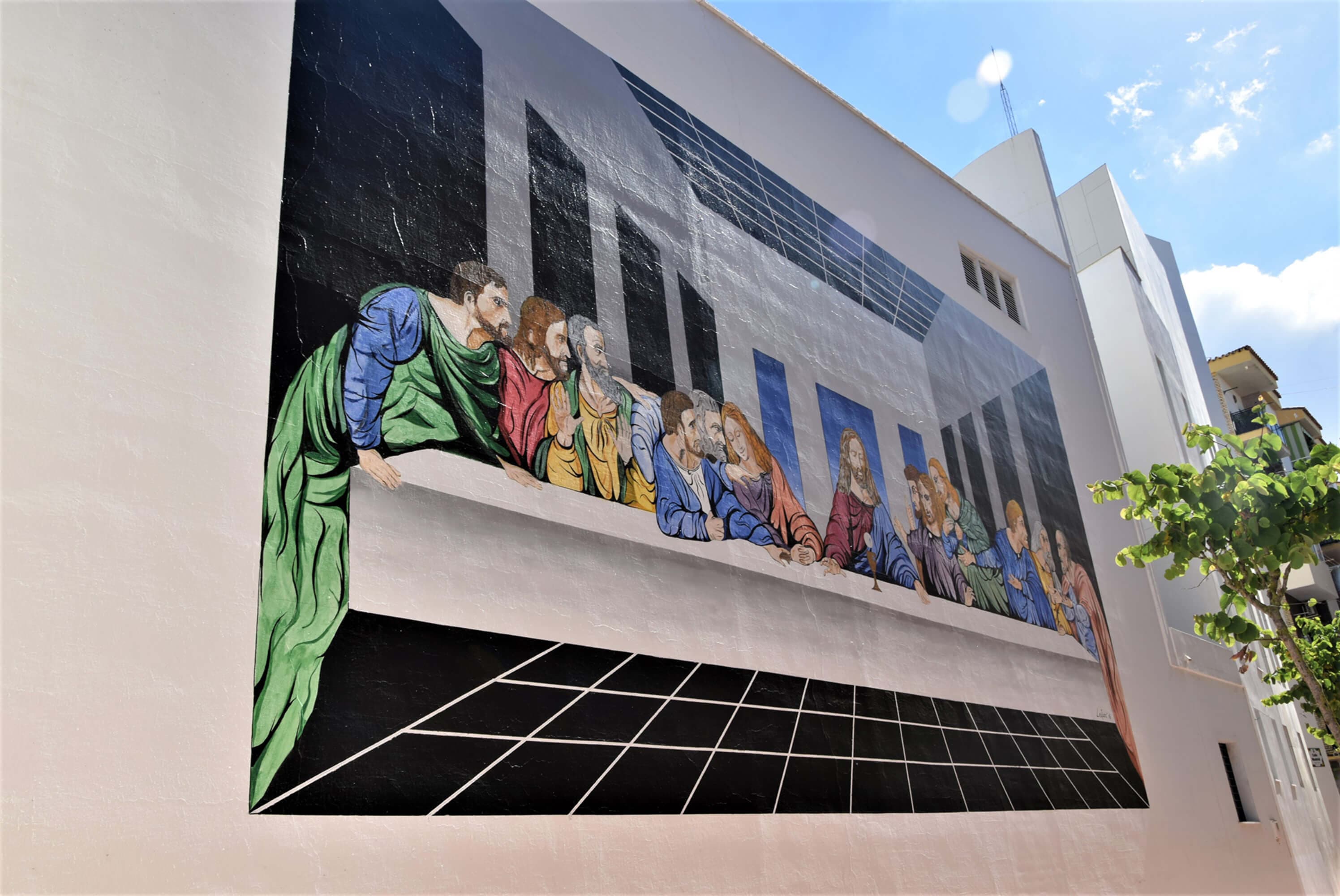 Mural "La Última Cena" de Curro Leyton en Estepona