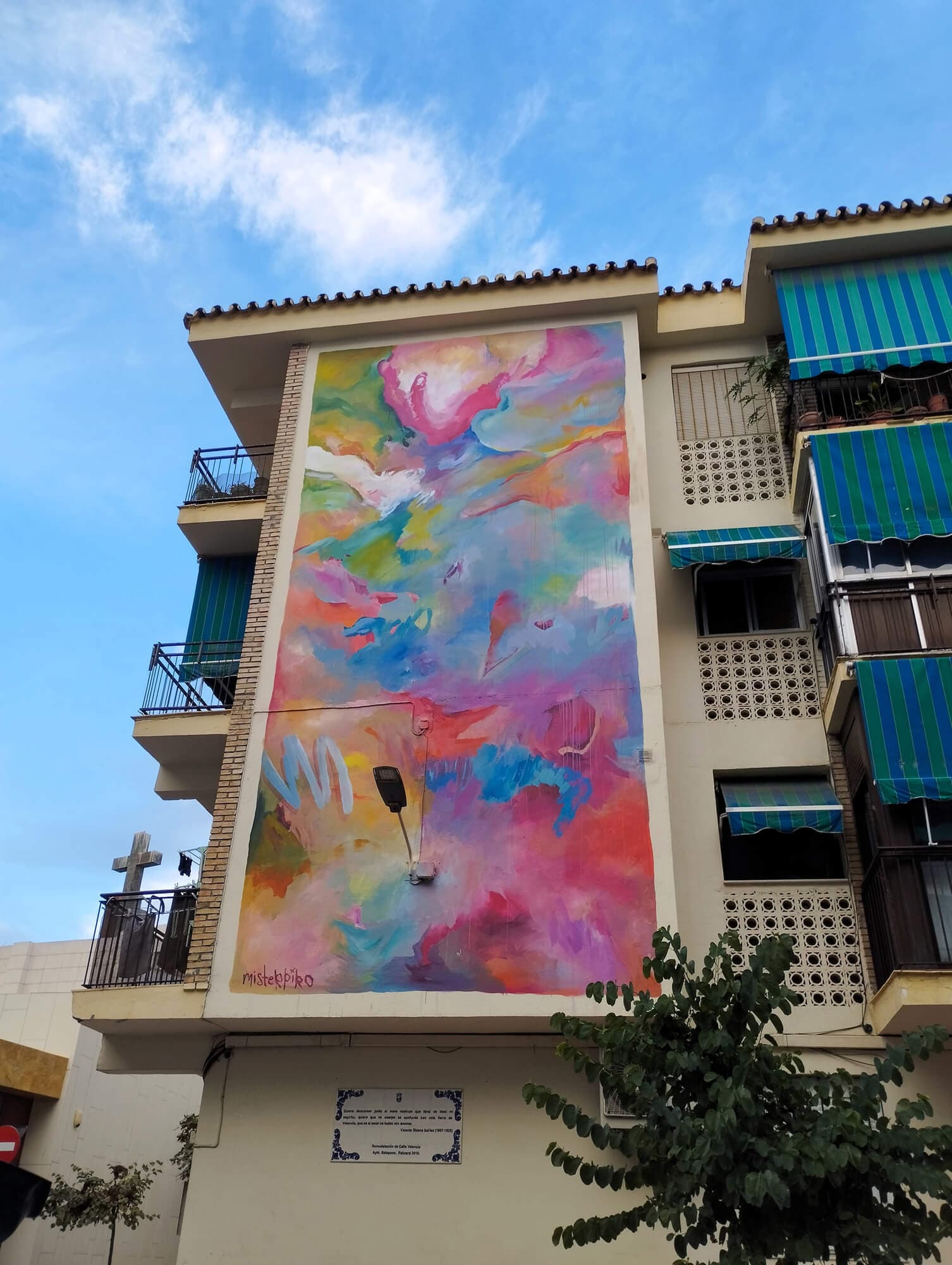 Mural "Sin Título" de Andrés Sánchez Ocaña "Misterpiro" en Estepona