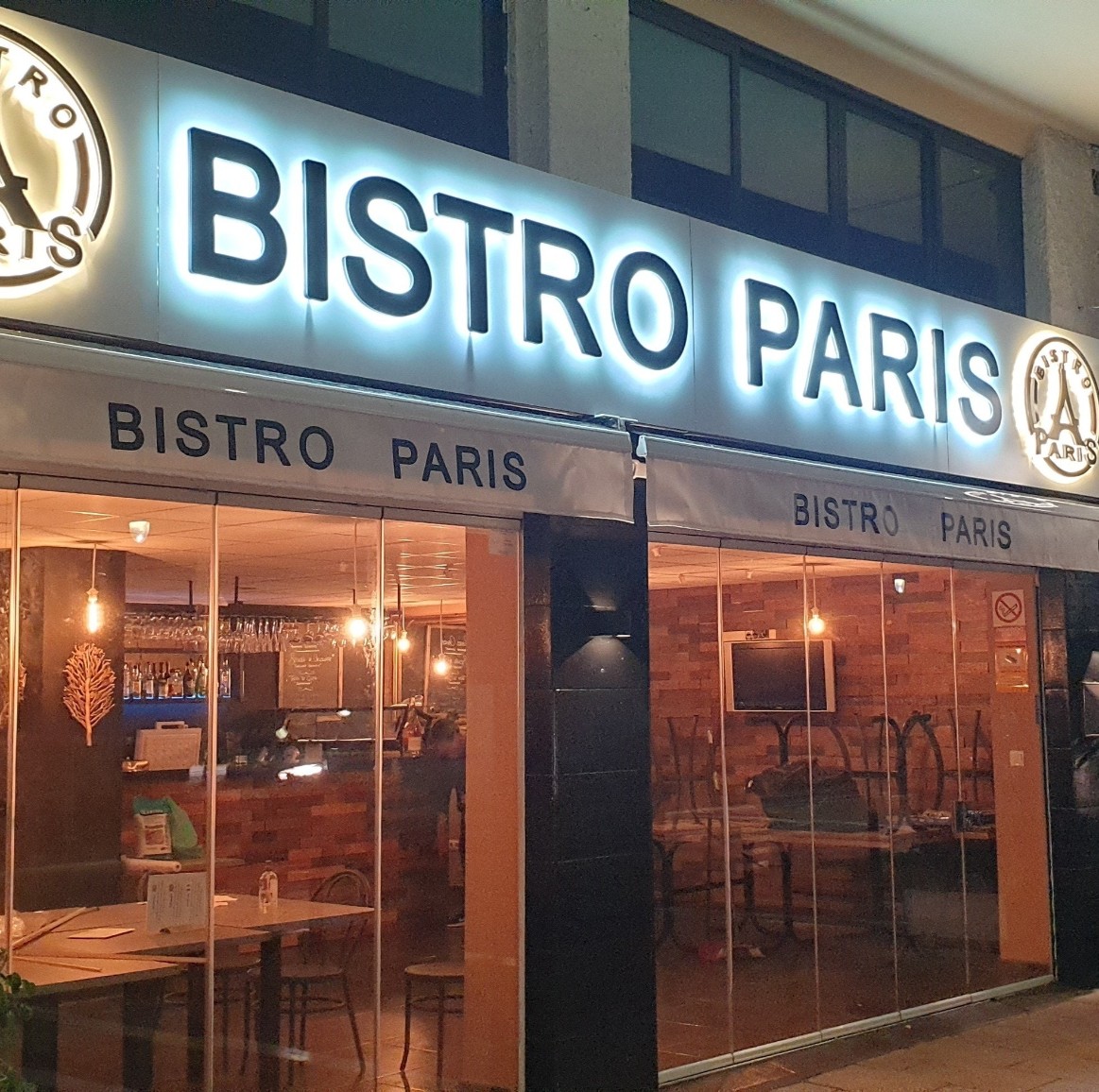 Bistro París